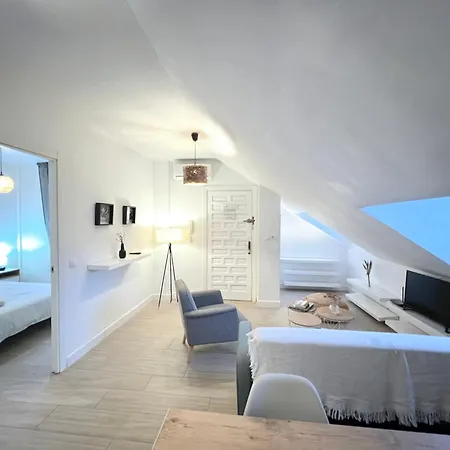 アパート San Isidro Center & Penthouses